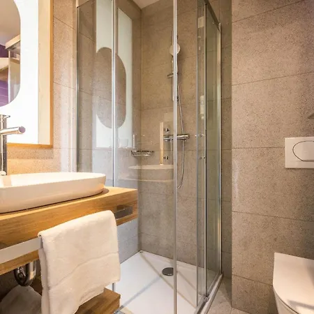 Park Premium Hotell 3*
